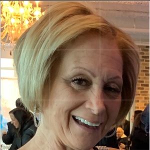 Meet your Posher, Debra